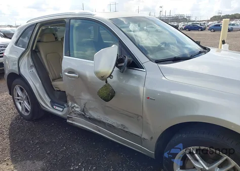 2015 Audi Q5 3.0T Premium Plus z USA, uszkodzony, nr VIN WA1DGAFP5FA077127